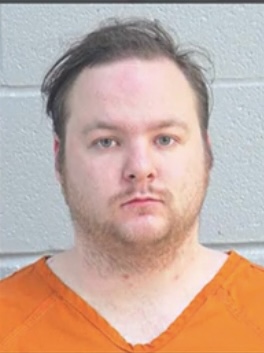 Hombre de 20 años es arrestado en Midland por presuntos delitos sexuales contra una menor