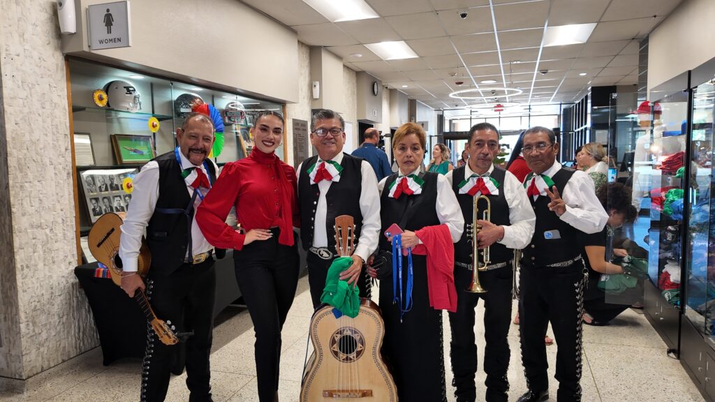 Odessa celebra el día de la Independencia de México