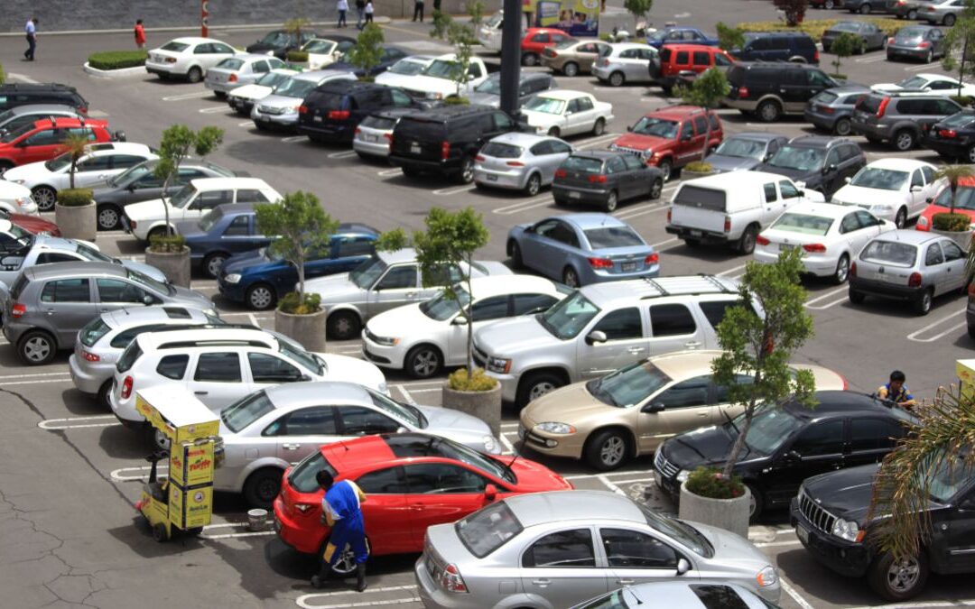 Estacionamientos Gratuitos en Plazas Comerciales de Puebla: Propuesta para Ofrecer Horas Sin Costo