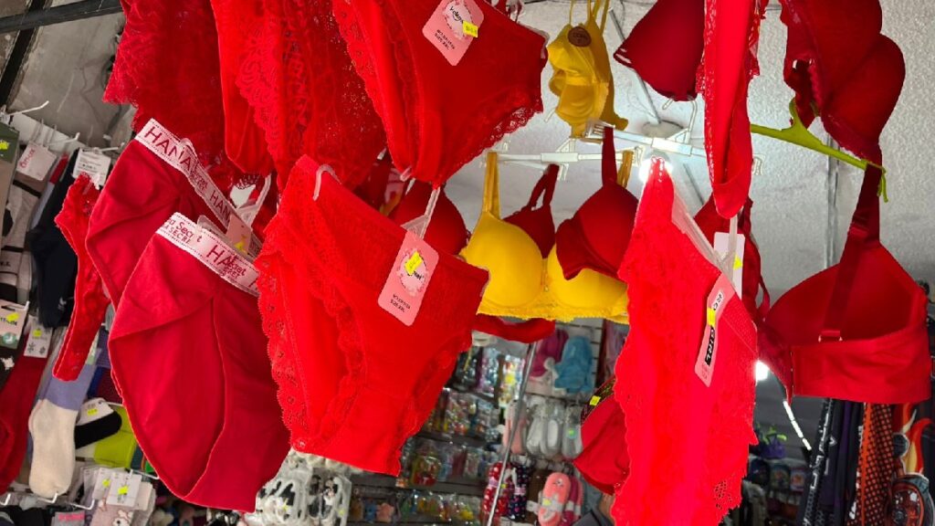 Calzones de Colores: Tradición de Año Nuevo que Une Fe, Amor y Prosperidad