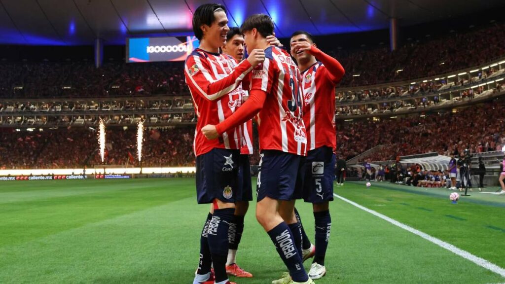 Delantero de Chivas se prepara para un traspaso al Atlante en el fútbol mexicano