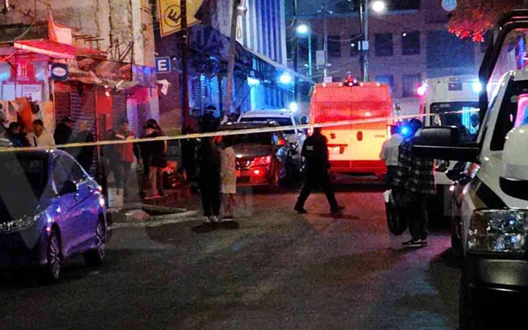 Motosicarios protagonizan tiroteo en restaurante del Centro de CdMx: un muerto y un herido