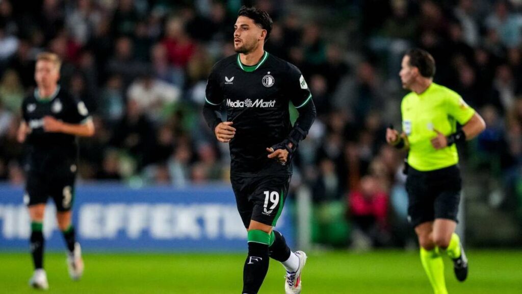 Necaxa Ficha a Julián Carranza, Exdelantero del Feyenoord