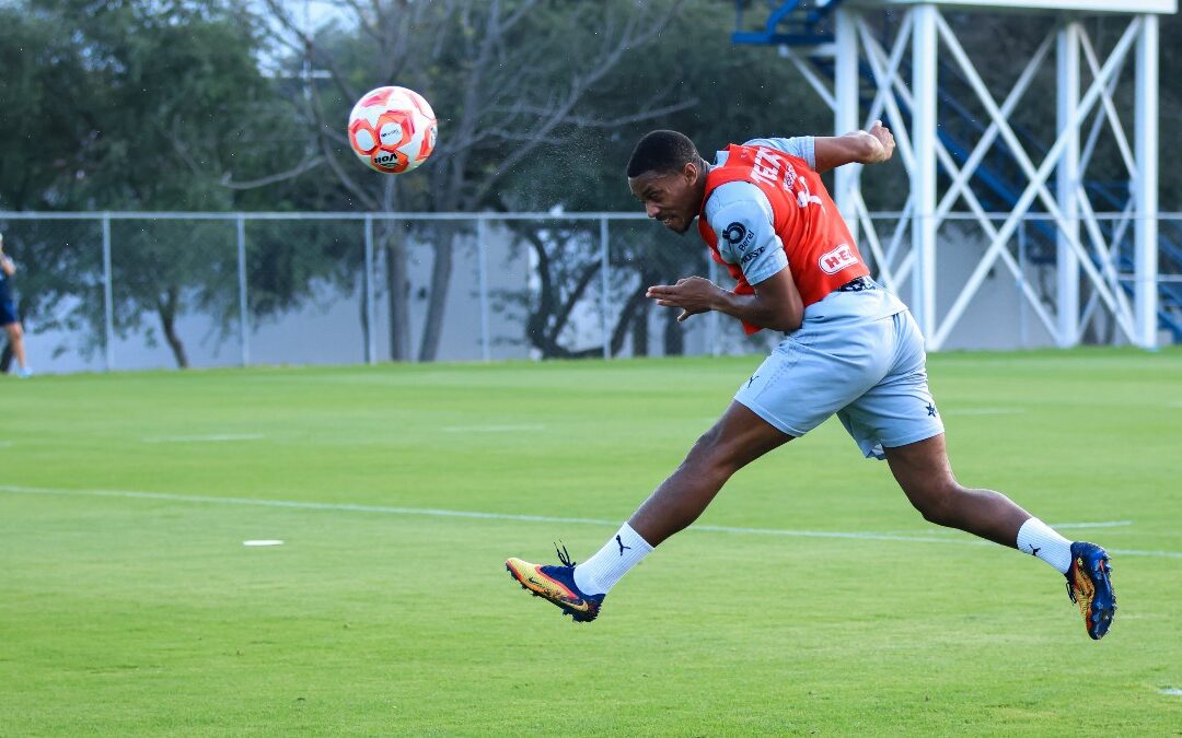 Anthony Martial NO participó en el entrenamiento de Rayados: ¡Descubre la razón!