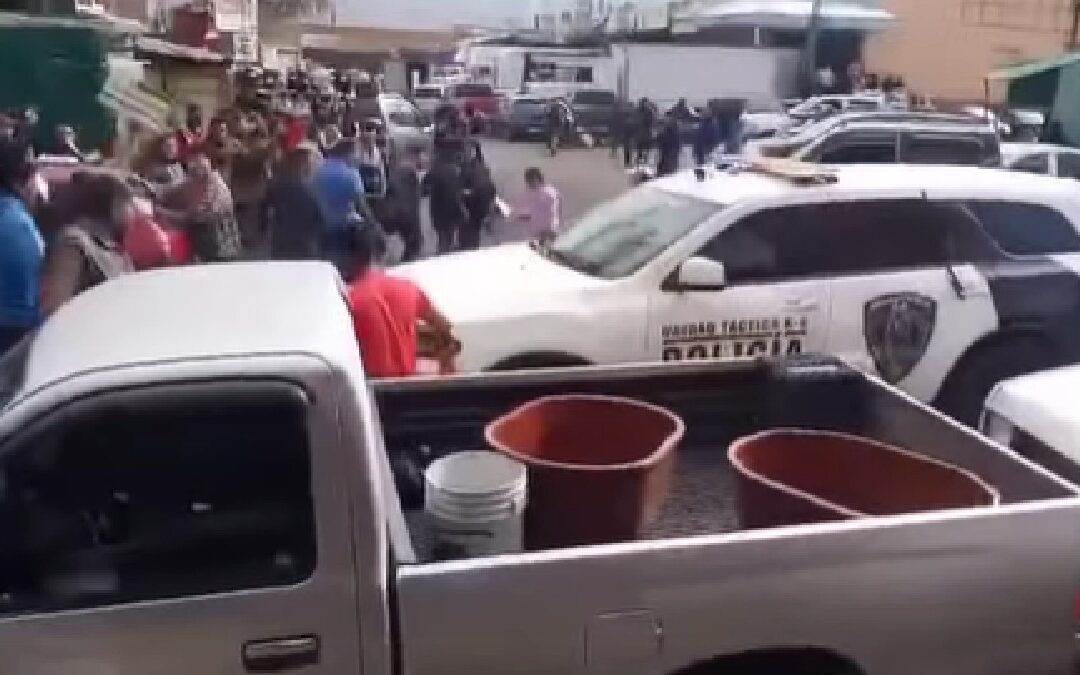 Operativo Antipirotecnia en Querétaro Deriva en Agresiones a Policías y Comerciantes