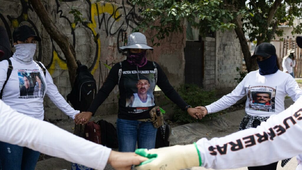 Guerreros Buscadores de Jalisco Encuentran Restos Humanos en una Finca de Tlajomulco