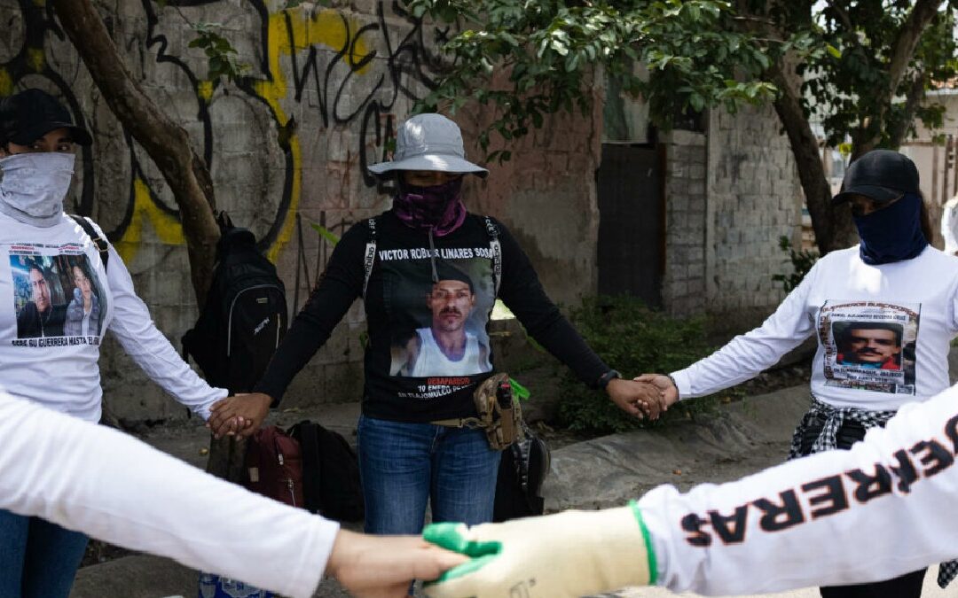 Guerreros Buscadores de Jalisco Encuentran Restos Humanos en una Finca de Tlajomulco
