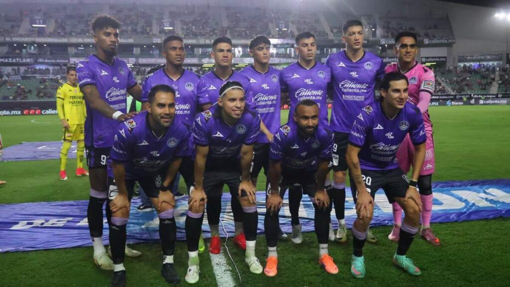 Mazatlán FC Envía Mensaje de Año Nuevo: La Reacción Divertida de los Aficionados