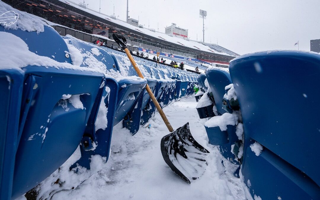 Beneficios para Aficionados: Los Bills Invitan a Limpiar la Nieve del Highmark Stadium