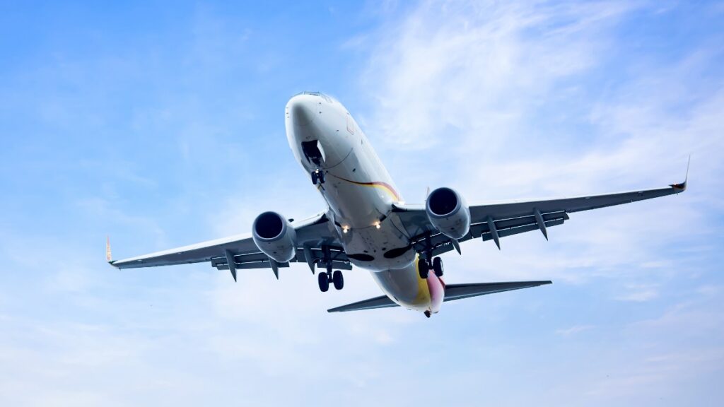 Muerte de Pasajero Provoca Desvío de Vuelo Madrid-Monterrey a Canadá