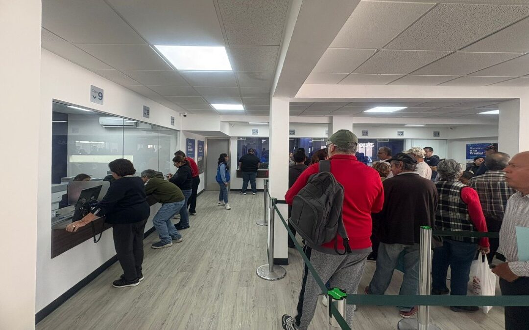 Filas Largas para el Pago del Predial en San Nicolás: Segundo Día de 2026