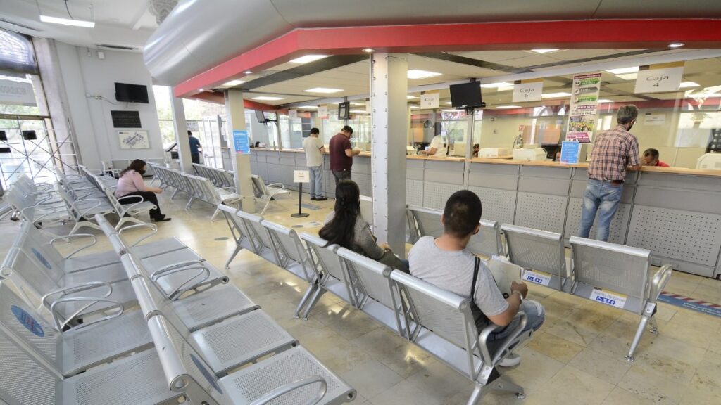 Caos en Guadalajara: Fallas en el Servicio Predial Durante el Primer Día de Pagos