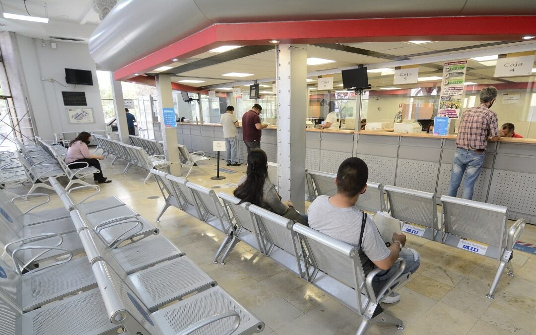 Caos en Guadalajara: Fallas en el Servicio Predial Durante el Primer Día de Pagos