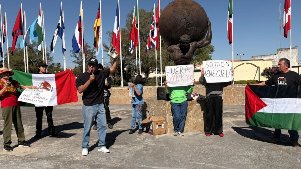 Protestas en Monterrey: El colectivo regiomontano rechaza la intervención de Estados Unidos en Venezuela