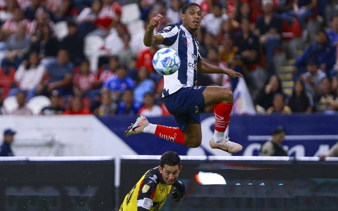 Anthony Martial Brilla con su Primer Gol en la Copa Pacífica para Rayados