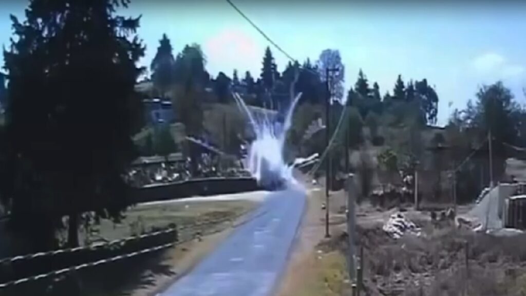 Accidente en Jilotepec: Joven sufre quemaduras graves al transportar pirotecnia en motocicleta