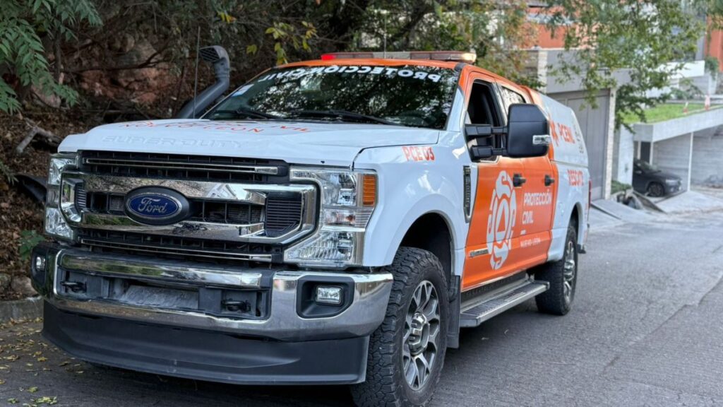 Niño Rescatado de un Elevador Atrapado en San Pedro, Nuevo León