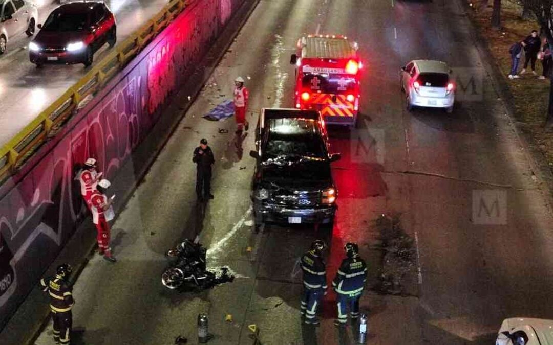 Trágico Accidente: Motociclista Muerto tras Choque con Camioneta en Circuito Interior CdMx