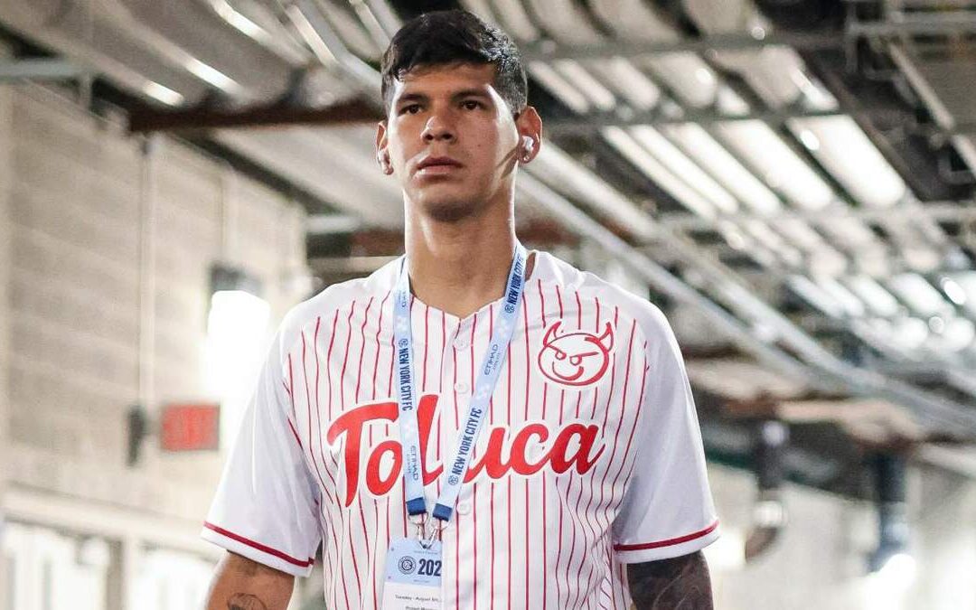 Pumas Avanza en la Negociación por el Fichaje de Robert Morales de Toluca