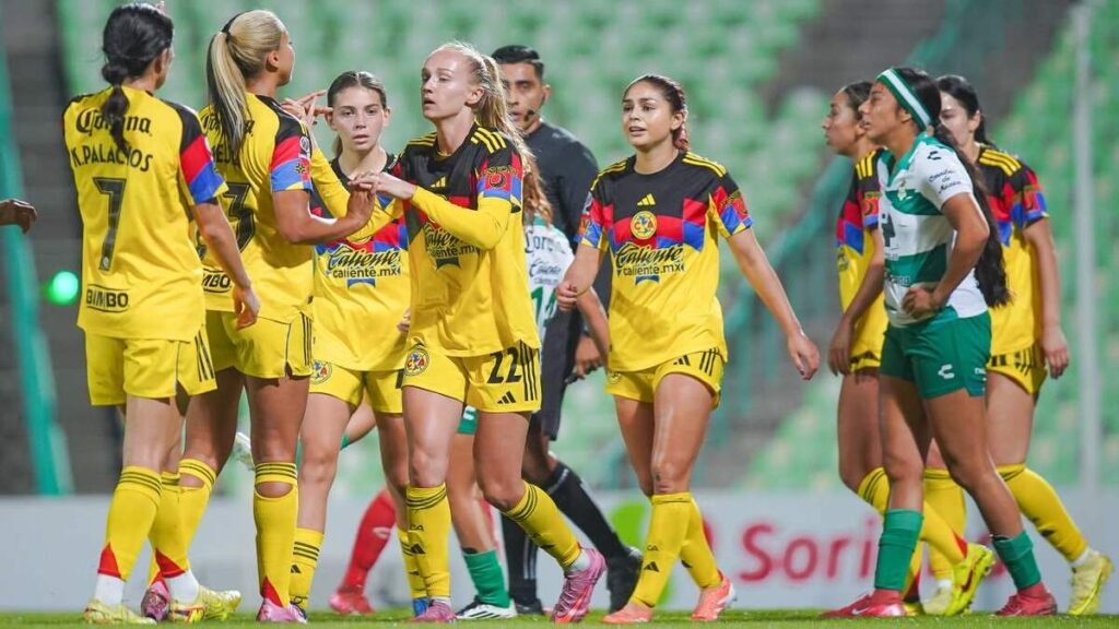 América Logra una Valiosa Victoria en su Debut ante Santos