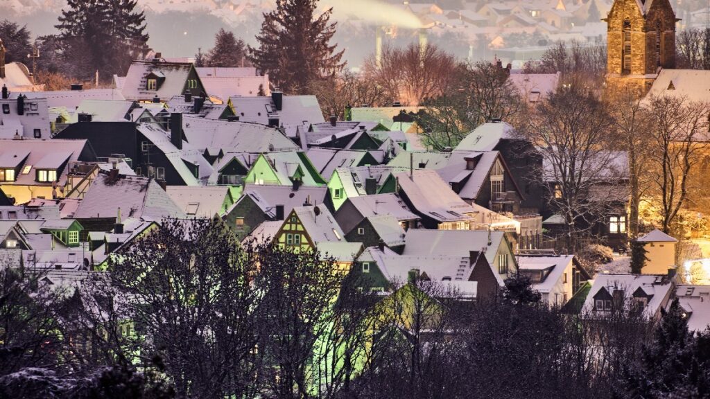 Tormenta Invernal Causa 5 Muertos y Cancelaciones de Vuelos en Midland