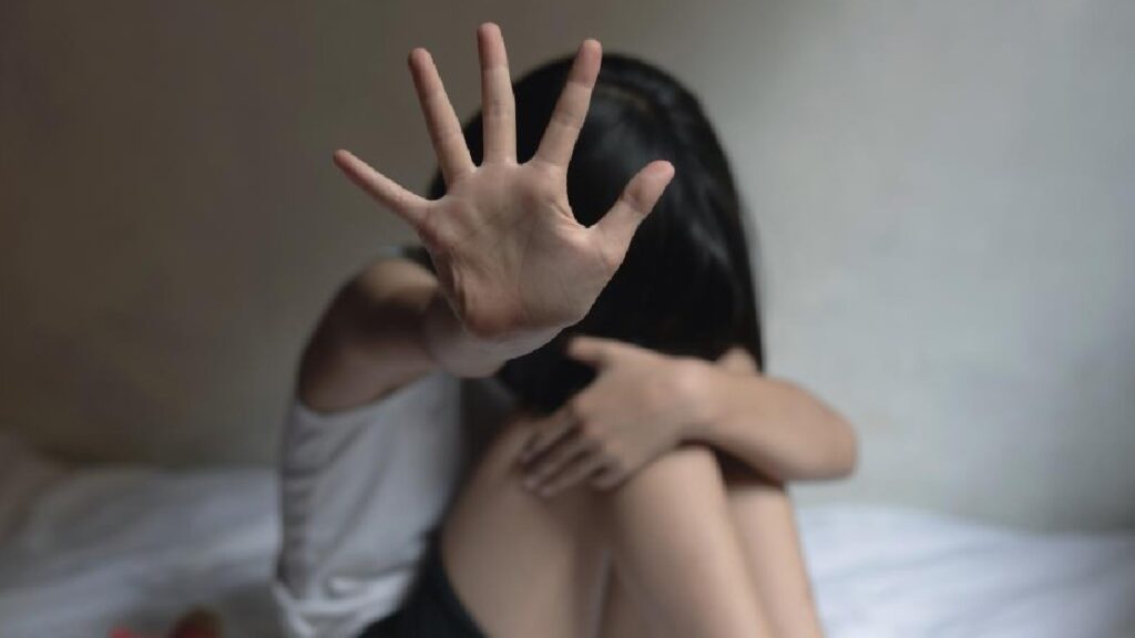 Fiscalía en AMG detiene a 3 hombres por abuso infantil y violación