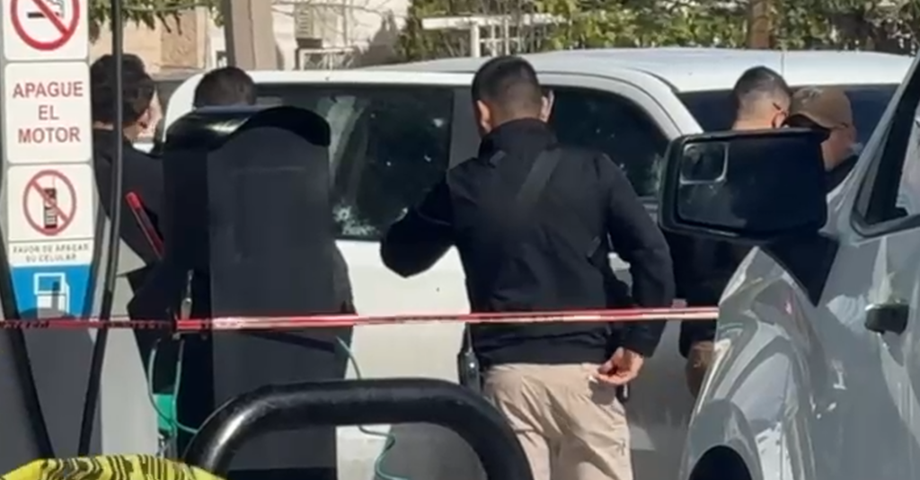 Ataque armado en Ciudad Juárez: policía muerto en gasolinera Pemex