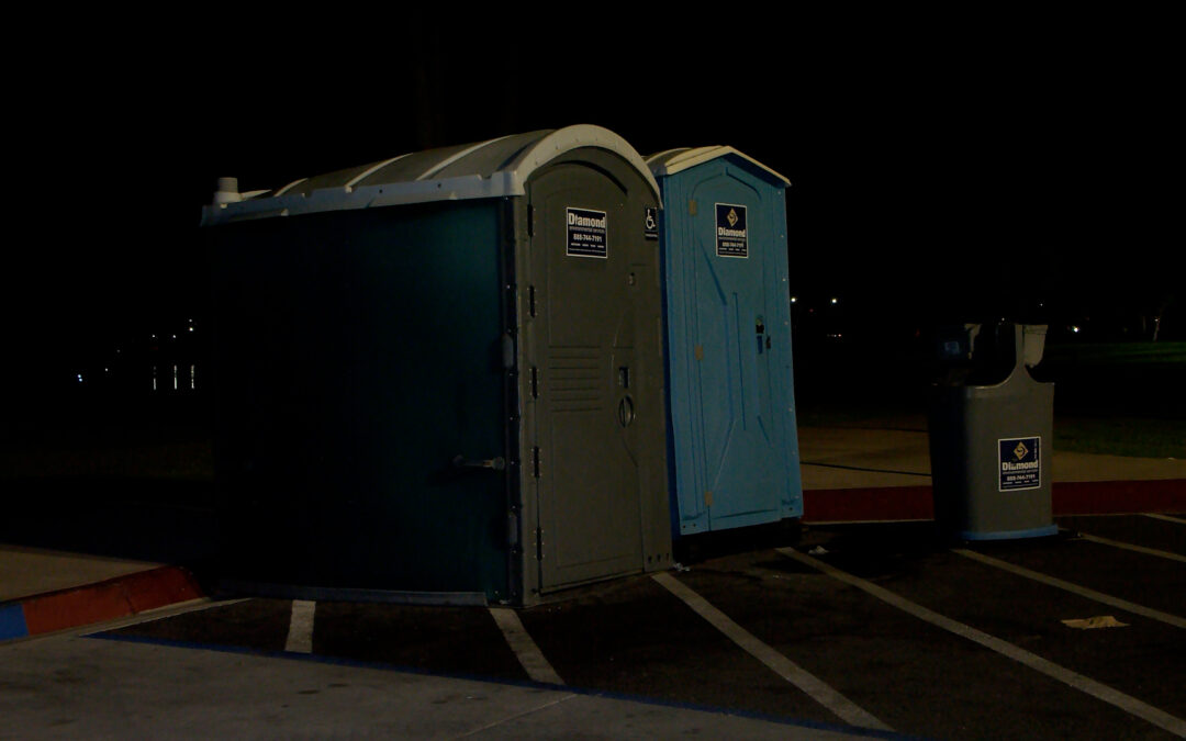 Investigación en Mission Bay: Hallazgo de un Bebé en un Baño Portátil Desata Alerta