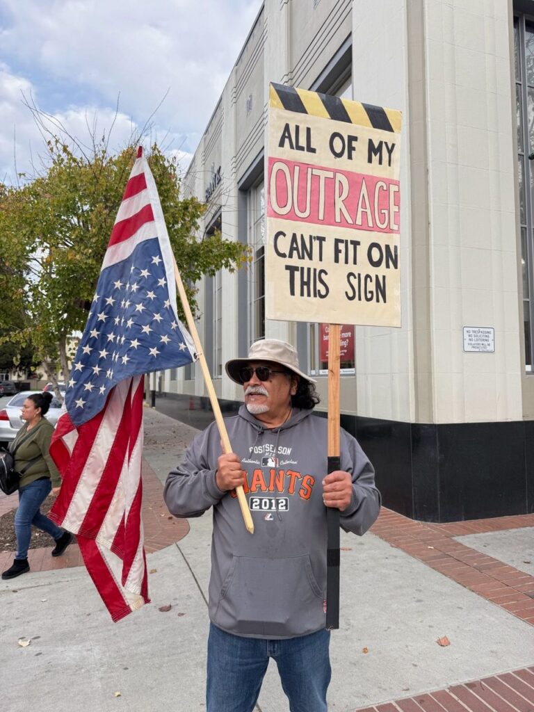 Protesta en Watsonville por la Muerte de Alex Pretti a Manos de Agentes de ICE