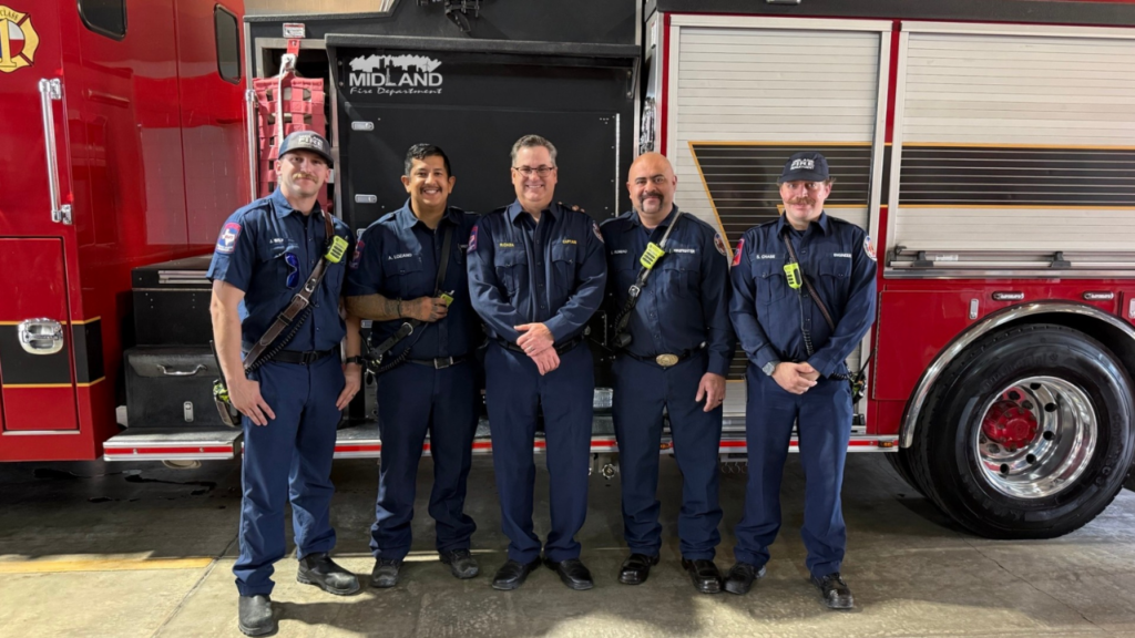 Capitán Raymond Caza se retira tras más de 31 años con el Departamento de Bomberos de Midland