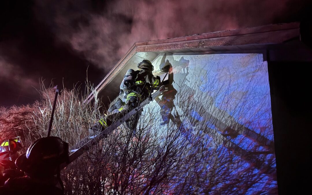 Incendios en residencia abandonada en Bataan Memorial, Las Cruces: Bomberos intervienen en múltiples ocasiones