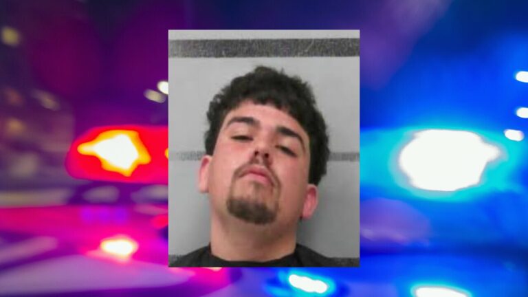 Oficial correccional de Lamesa es arrestado en Lubbock por DWI y portar una arma ilegal