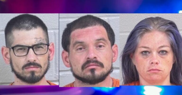 Arrestan a tres sospechosos tras persecución y hallazgo de drogas y arma